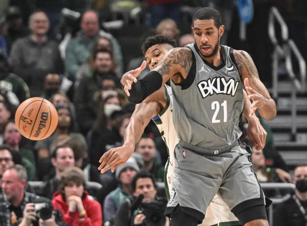 她最终还是 她最终还是