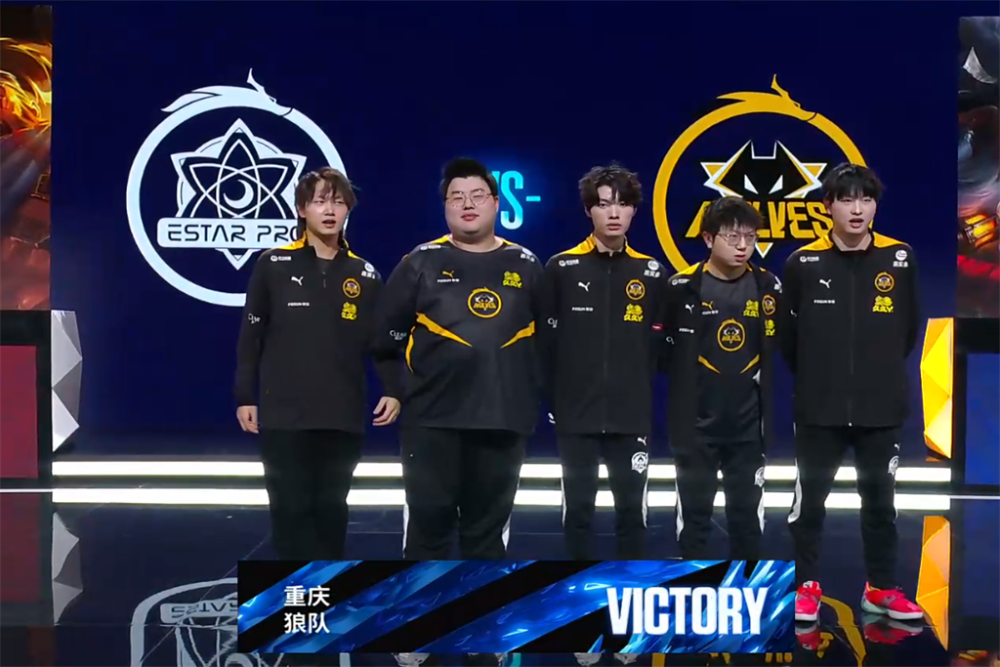 期处于足球 期处于足球