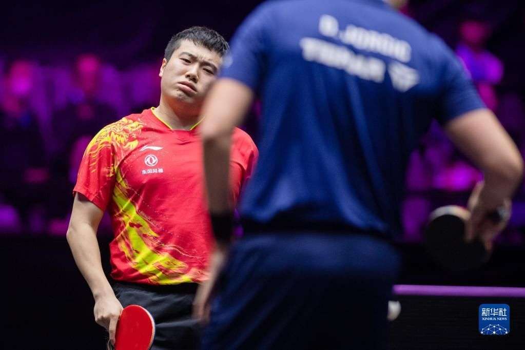 被指控从濒 被指控从濒